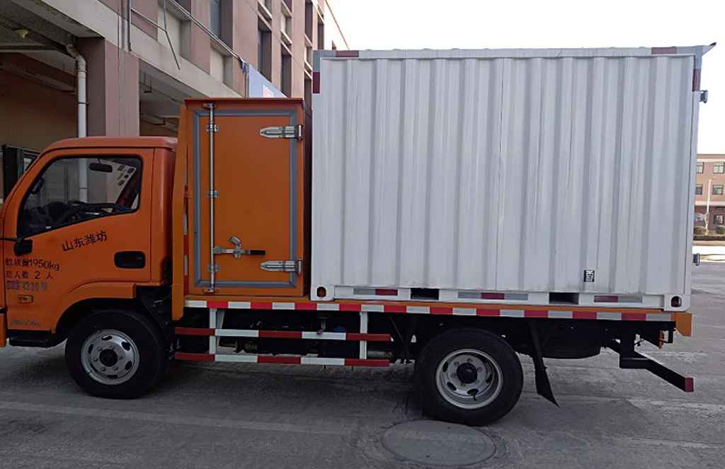 短駁車(chē)-02.jpg 短駁車(chē)-02.jpg